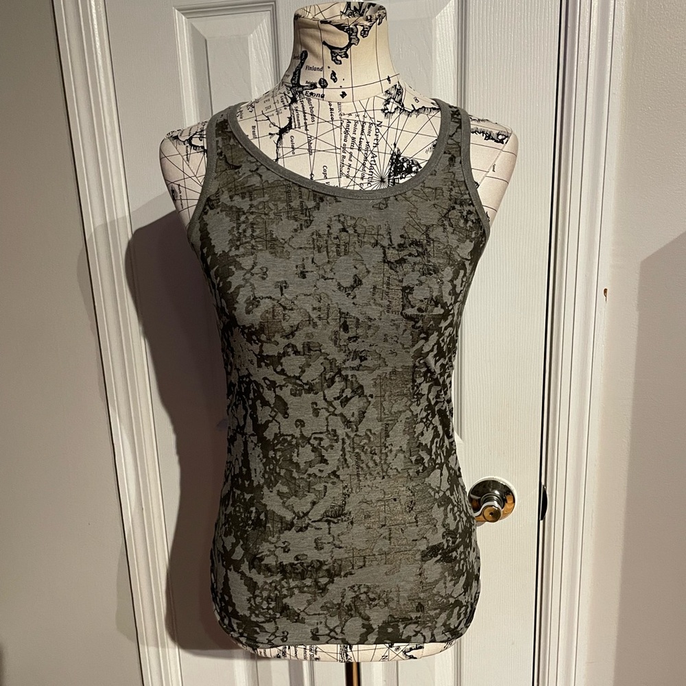 Athleta Vintage Camouflage Racerback breathable active sport tee muscle camo XS